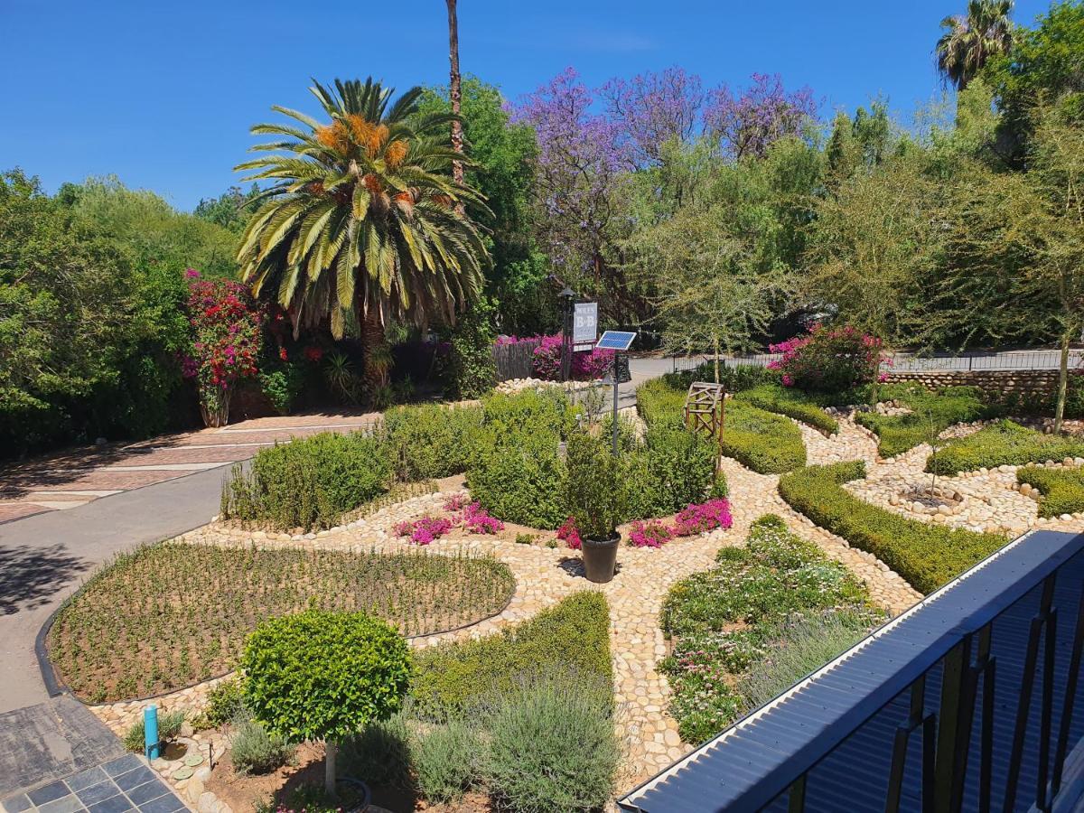 Miles B&B Guest House Oudtshoorn Pokój zdjęcie
